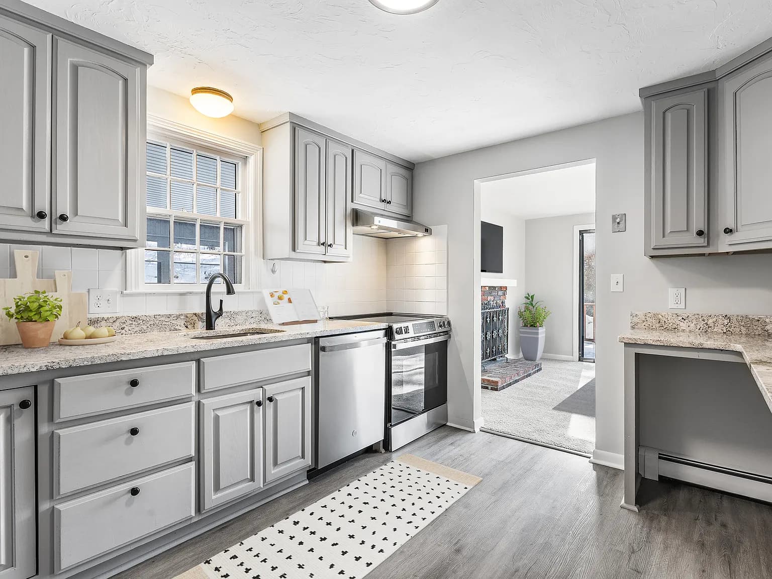 20 Colony Avenue - Photo 2