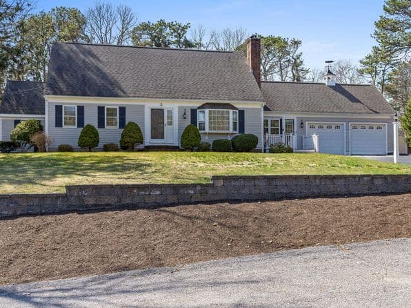 15 Greenwood Road, South Dennis