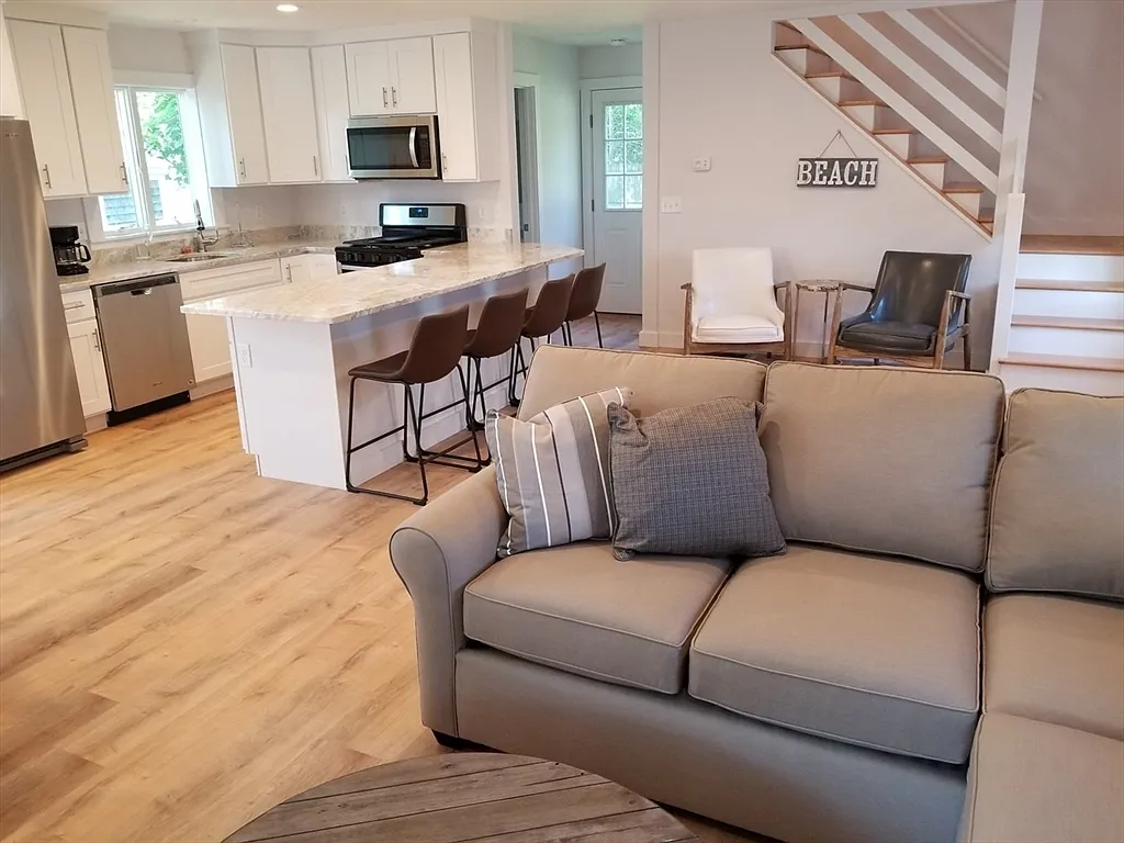 52-52 Braddock Ln #50 - Photo 6