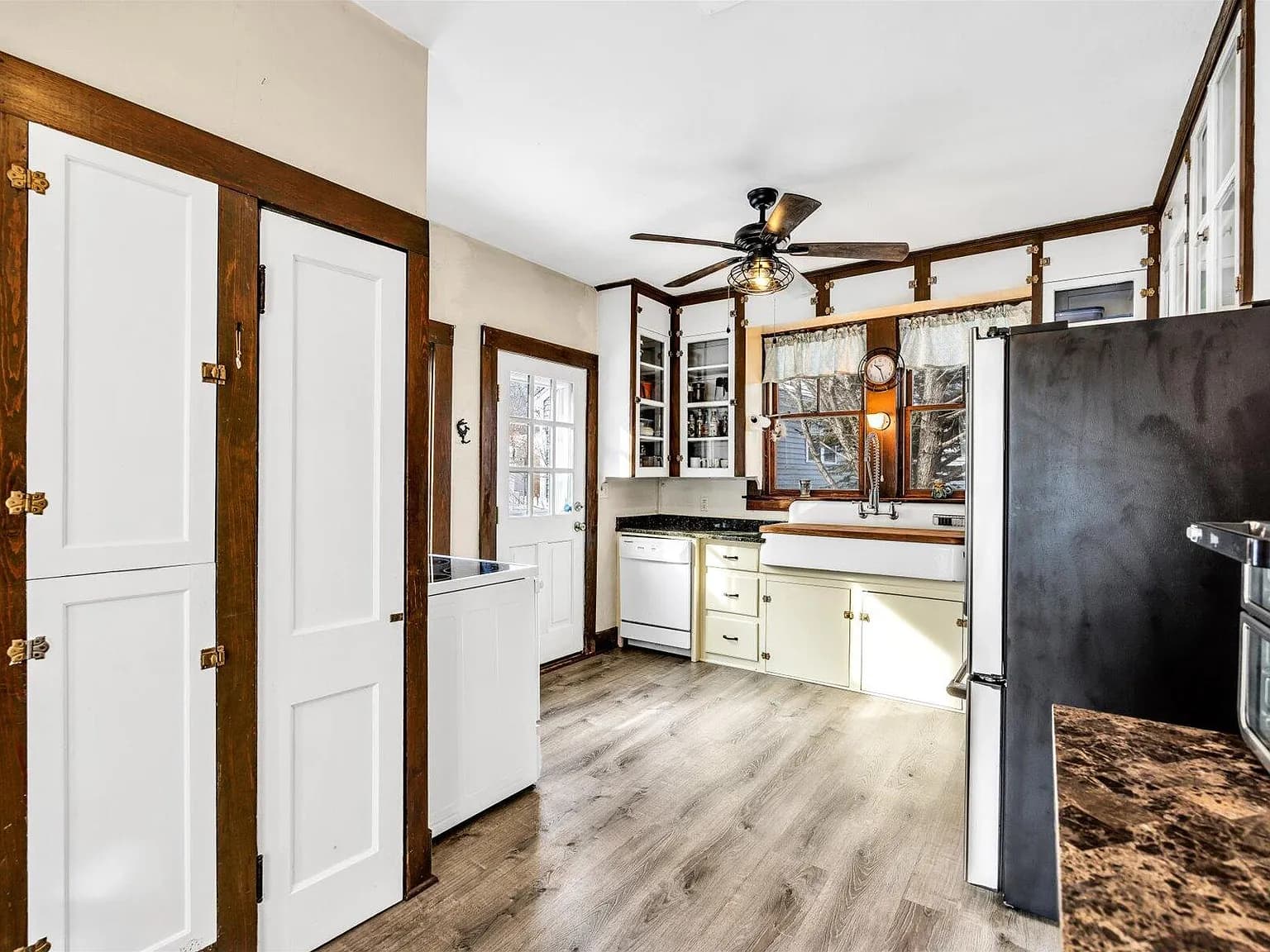 896 Sandwich Road - Photo 3