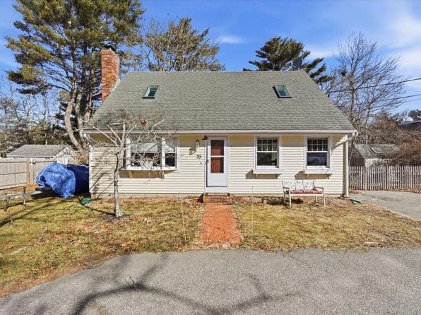 70 Quinaquisset Avenue, Mashpee