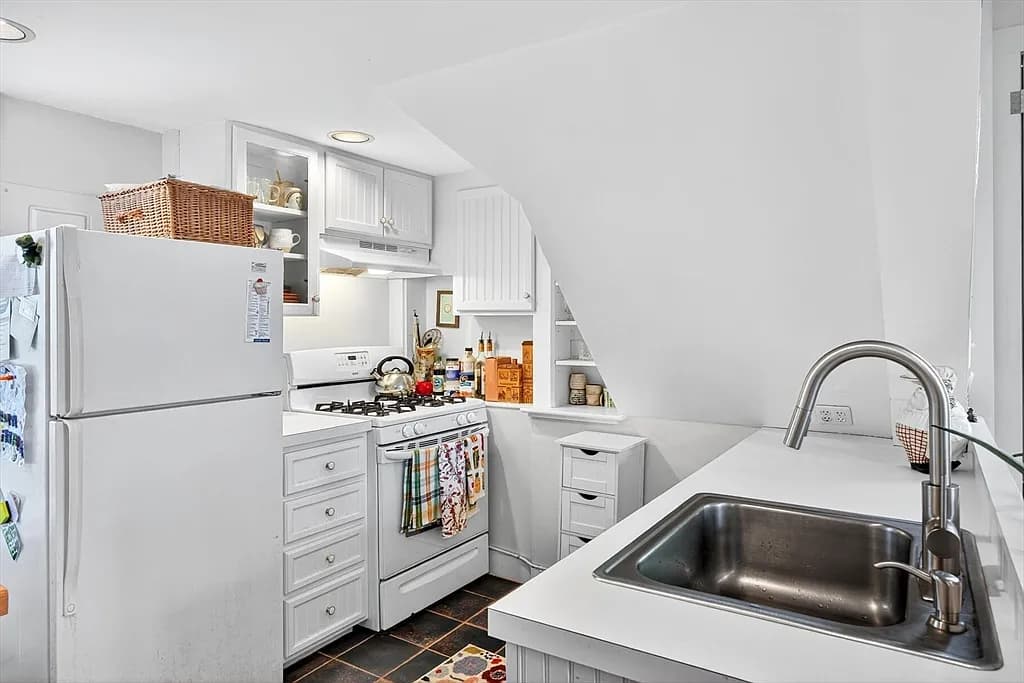 4 Highland Rd Suite C - Photo 6