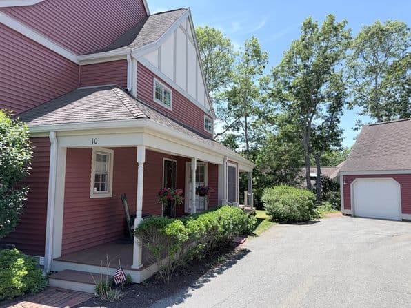 10 Village Green Circle UNIT 10, Mashpee