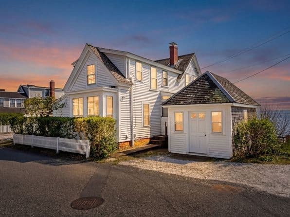 561 Commercial St, Provincetown