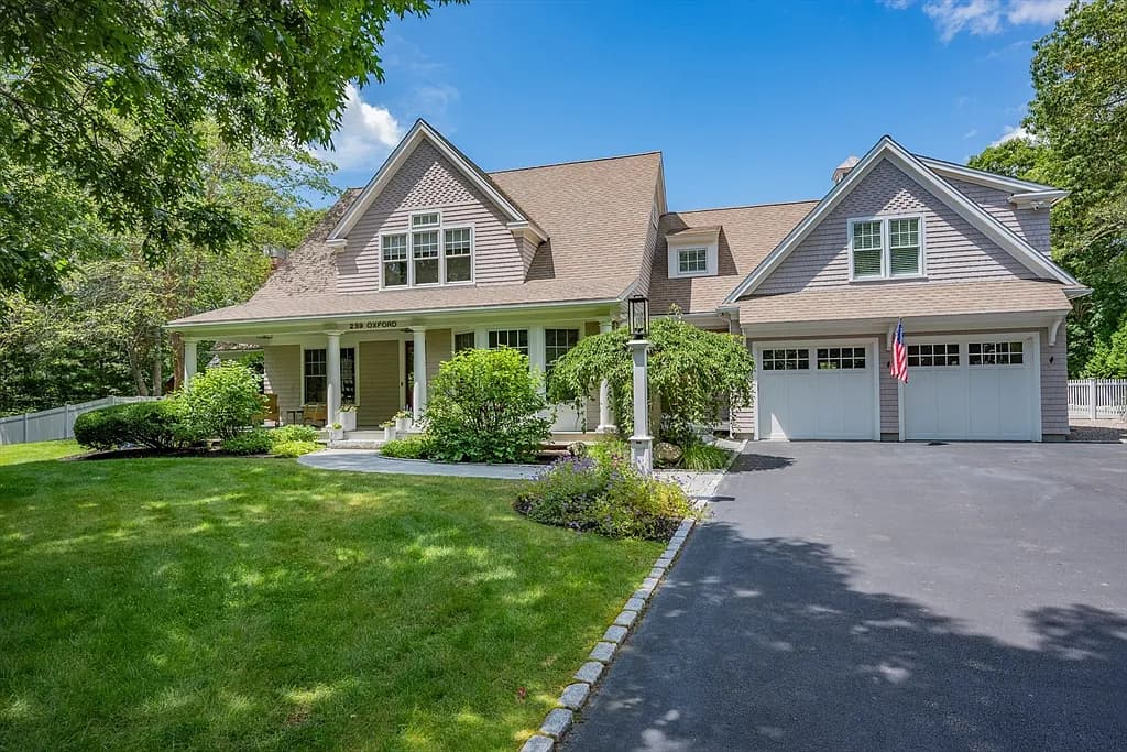 239 Oxford Dr, Barnstable