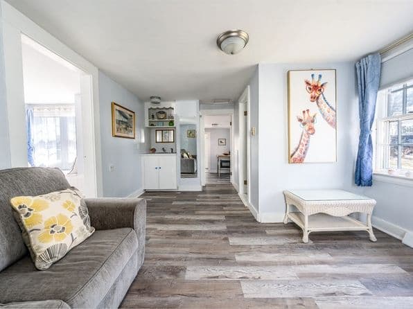 62 Pine Ave, Barnstable