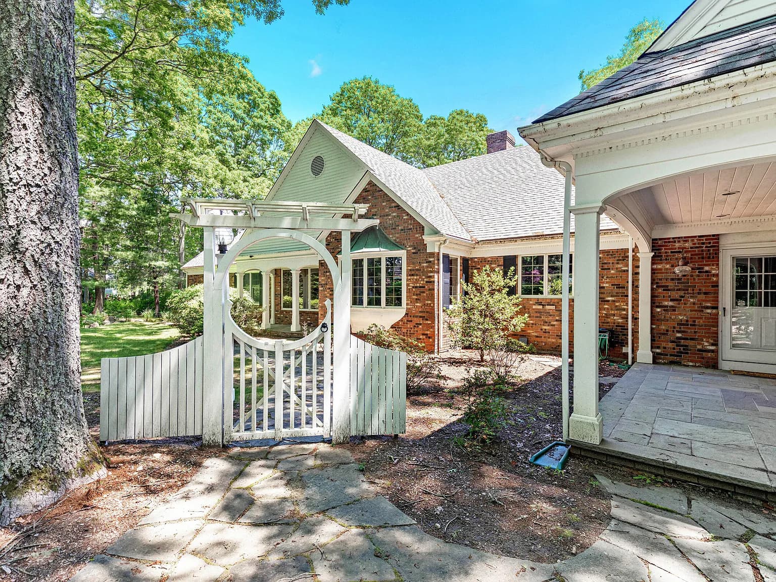 25 Mill Pond Way - Photo 3