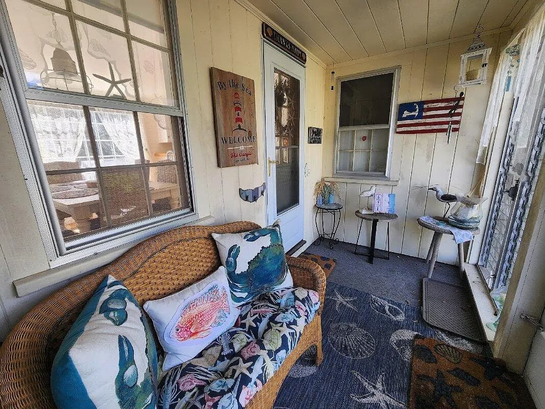 148 Berry Avenue - Photo 2