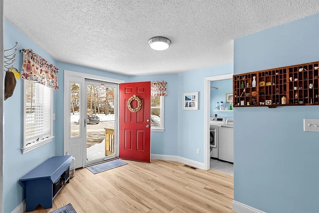 4 Harbor Hill Dr #4 - Photo 1