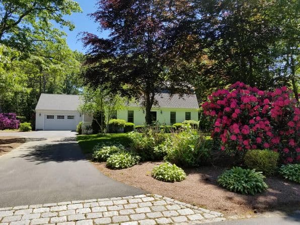 85 Clamshell Cove Road, Cotuit