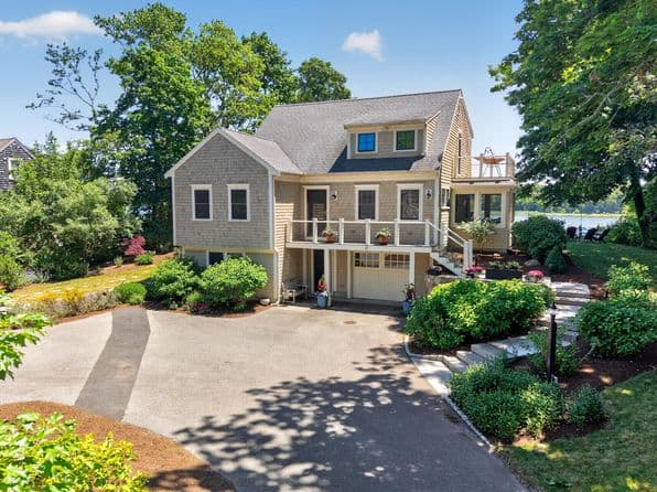 27 S Orleans Road, Orleans