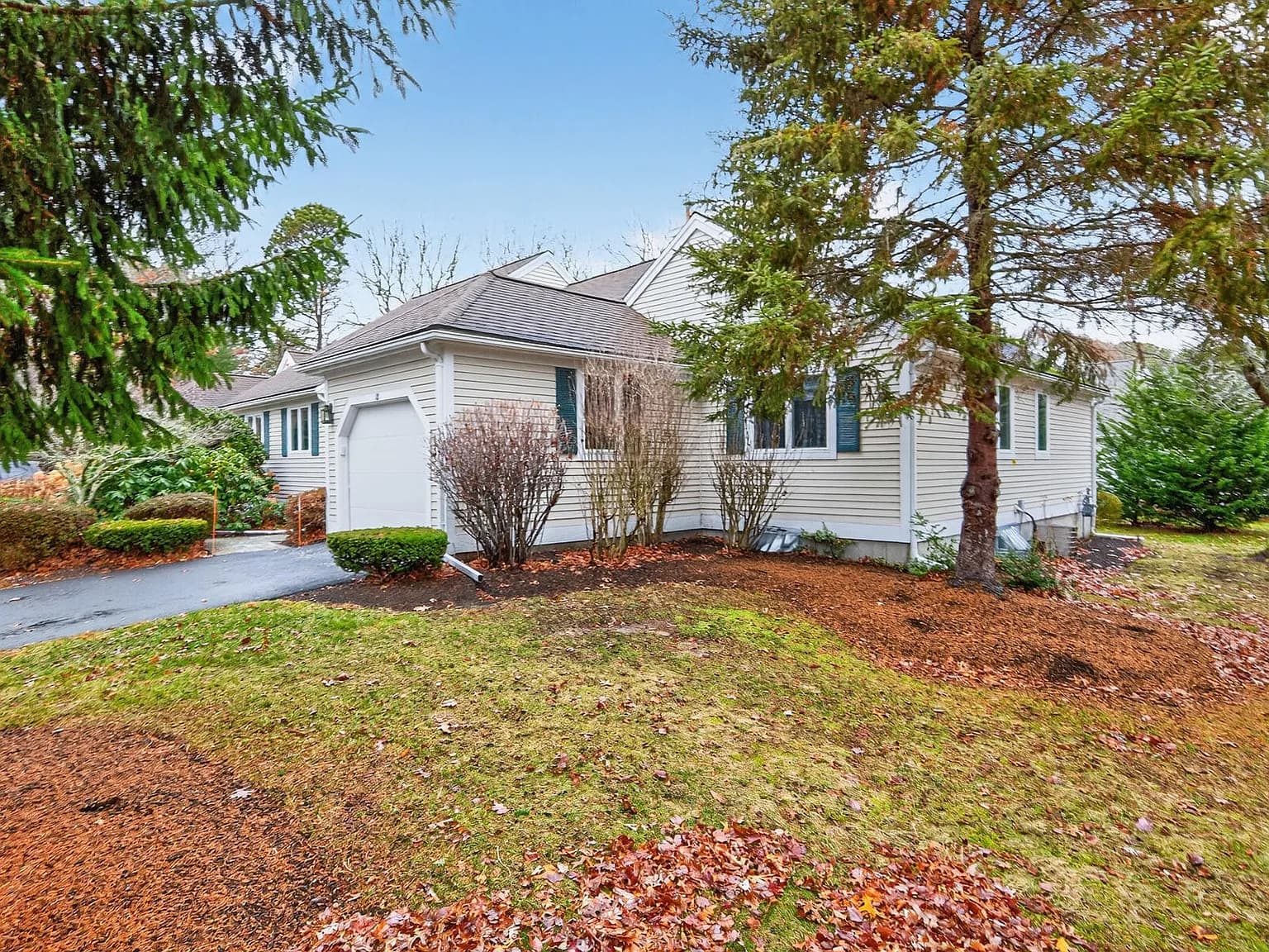 18 Windward Street UNIT 18 - Photo 1