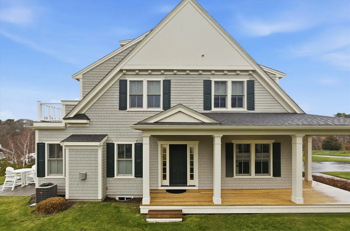 1090 Shore Road #7 - Photo 2