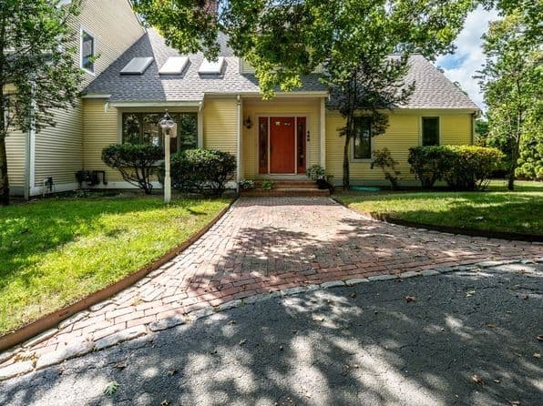 498 Elliott Rd, Barnstable