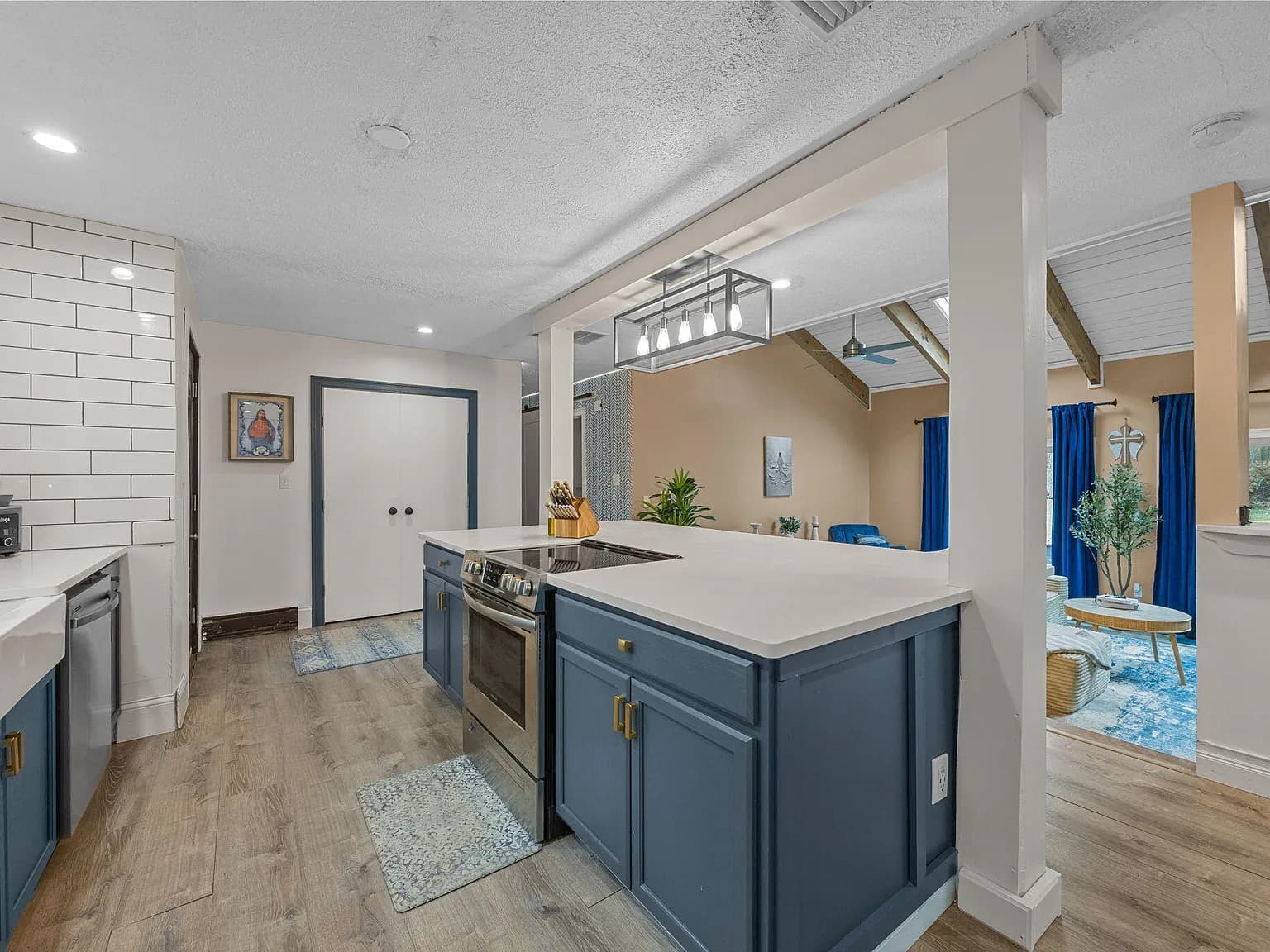 17 Kensington Drive - Photo 6