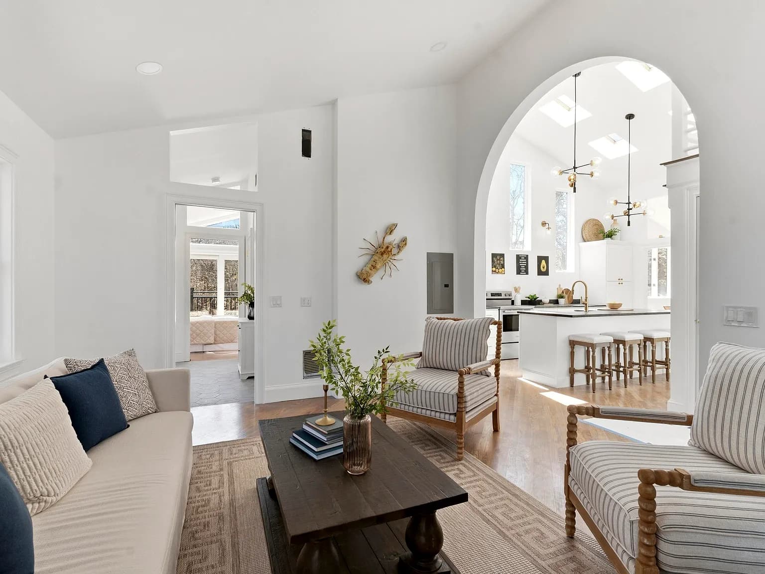 86 Harry Kemp Way #B, Provincetown