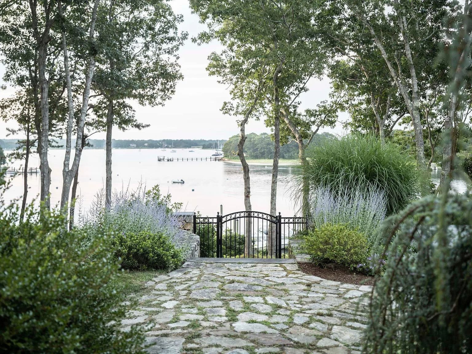 835 Old Post Road - Photo 4