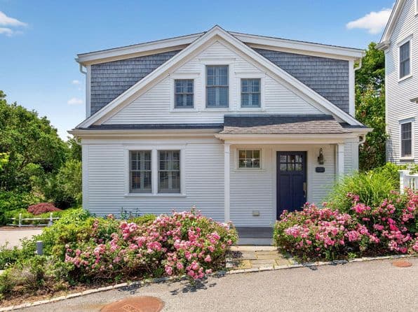 739 Main Street #1E, Chatham