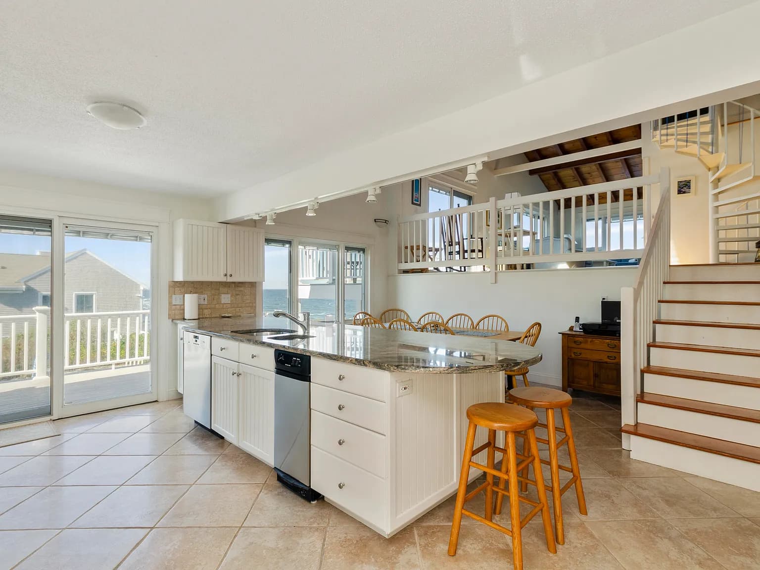 96 Shore Drive - Photo 4