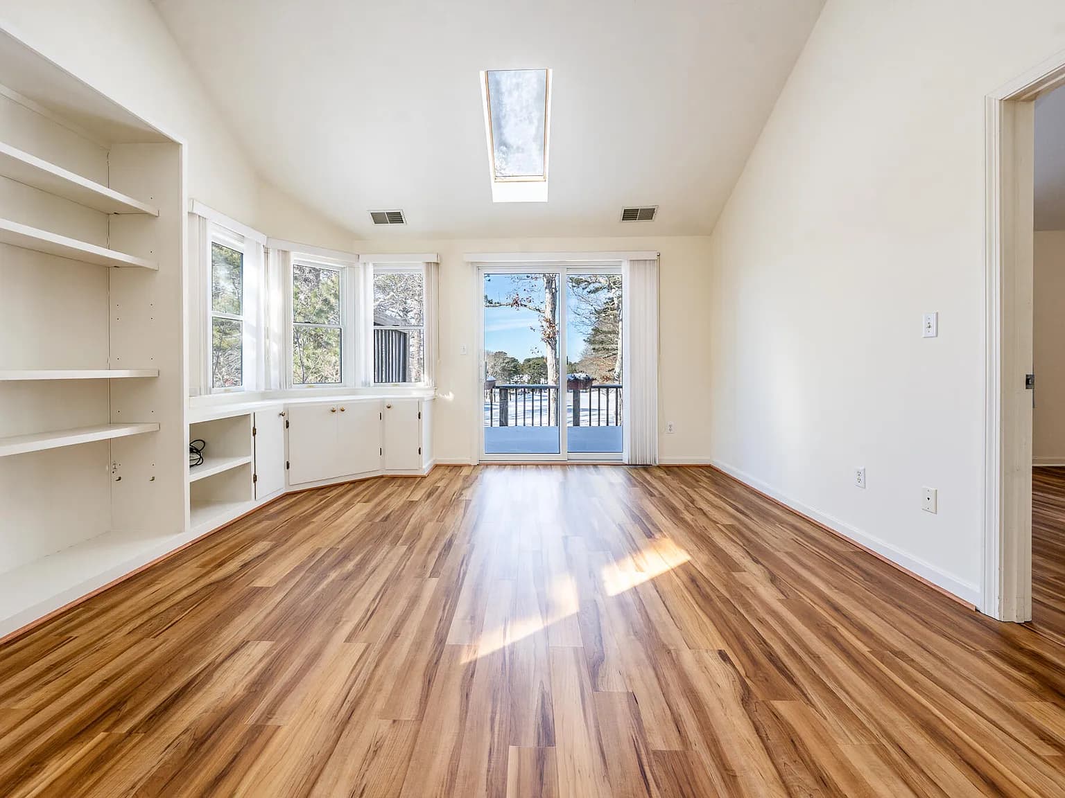 8 Oak Glen UNIT 8 - Photo 3