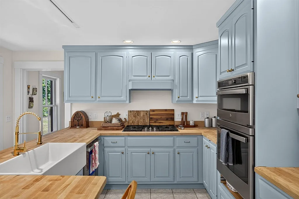 190 Belmont Rd - Photo 4