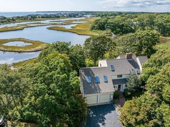 498 Elliott Rd, Barnstable