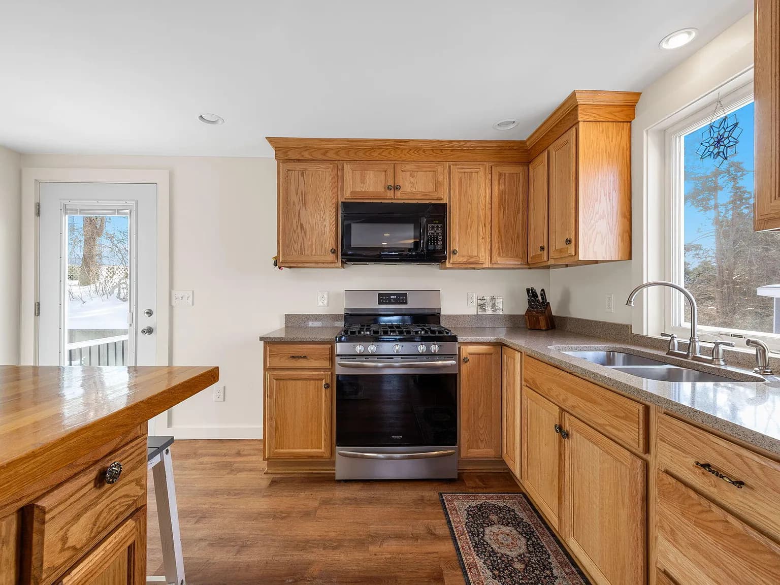 16 Town Neck Road - Photo 4