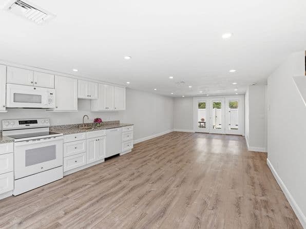 66 Pine Valley Dr #66, Falmouth