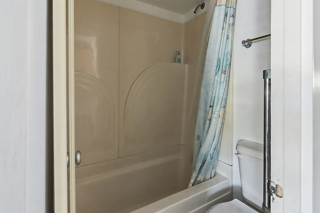 169 Shore Rd #15 - Photo 6