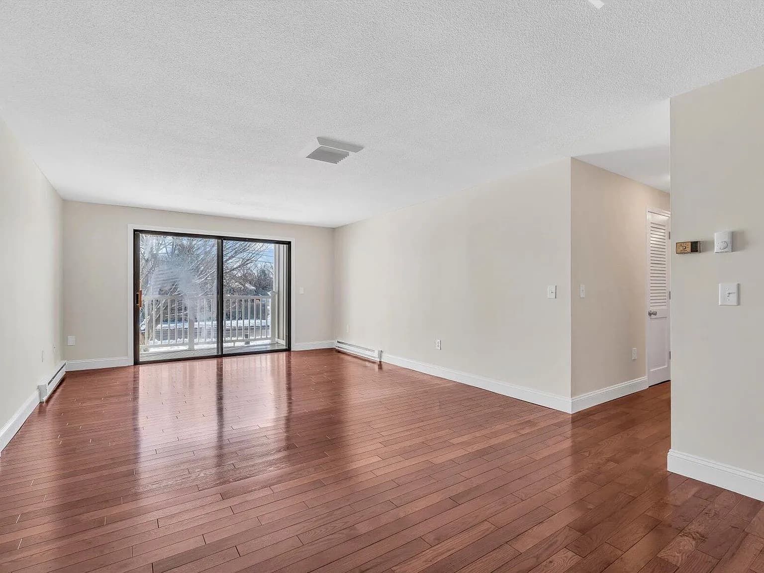 42 Old Colony Way APT 14 - Photo 3