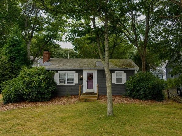 57 Oak St, East Falmouth