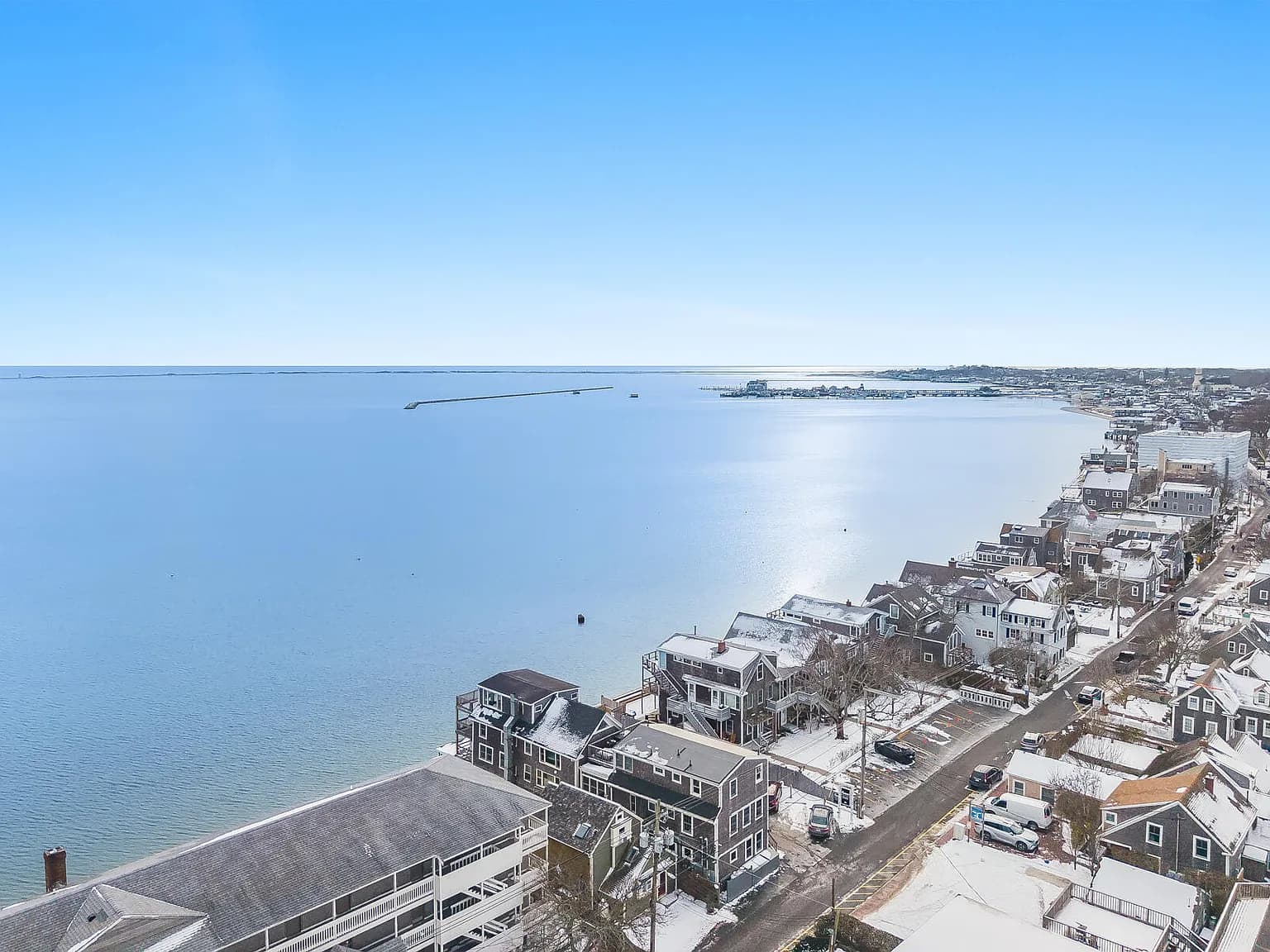 539 Commercial Street Unit 3 - Photo 2