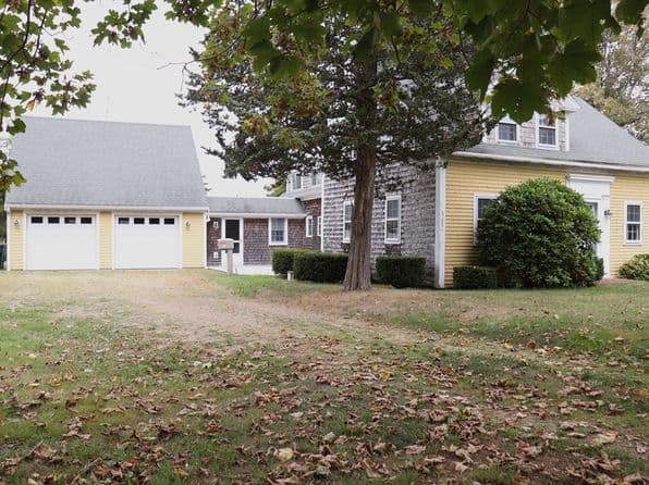 385 Bridge Rd, Eastham