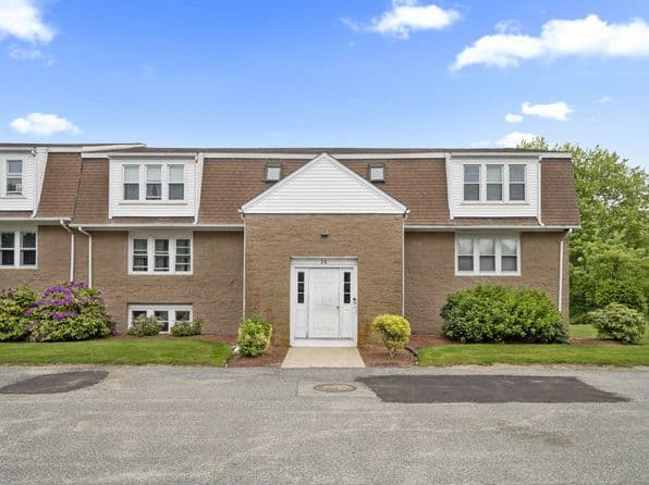 24 Betty's Pond Road #1K, Hyannis