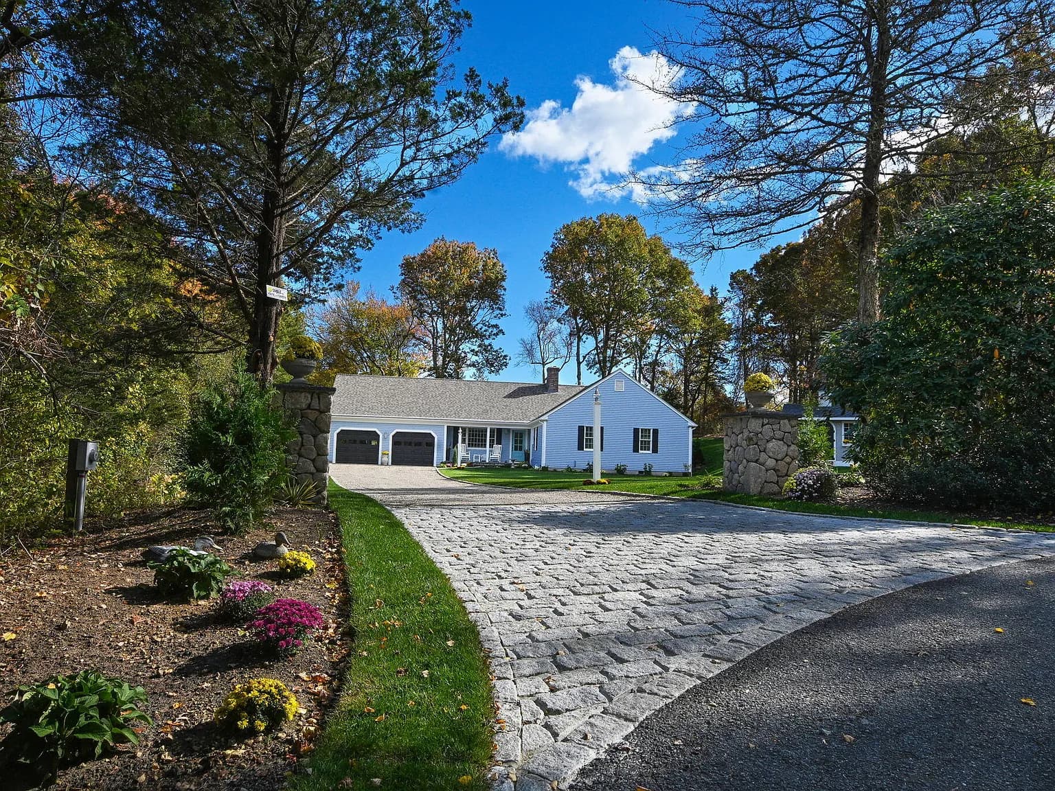 9 Coach Lane - Photo 1