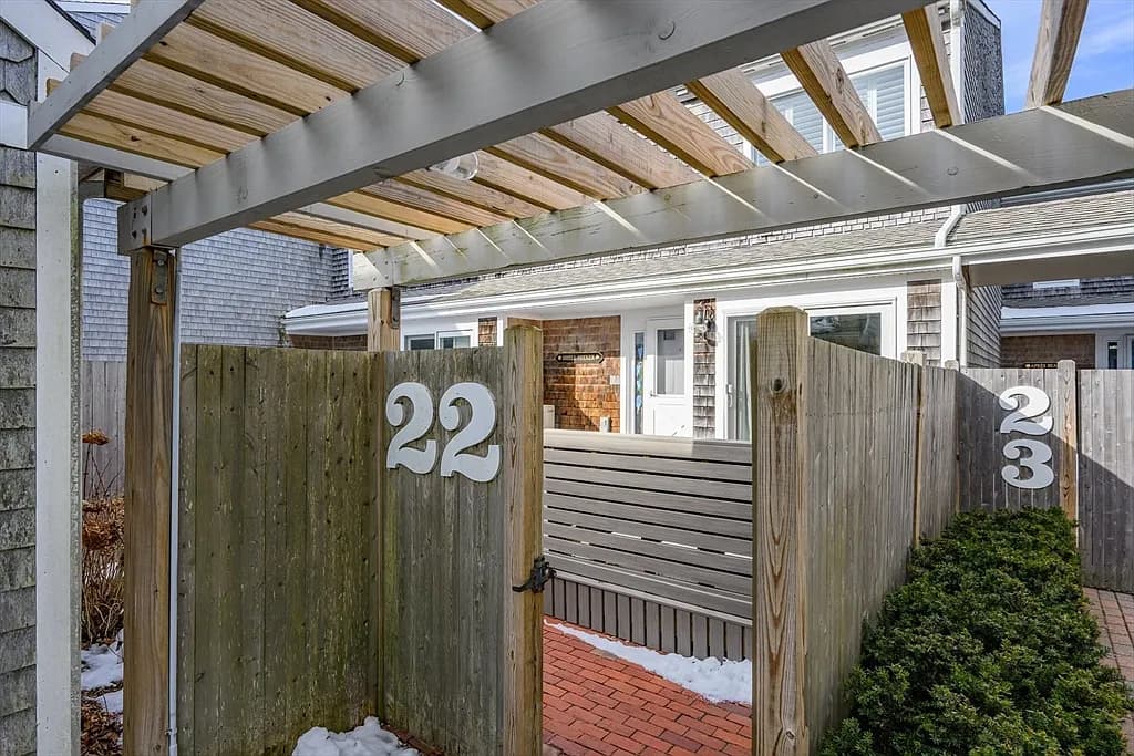 1 Belmont Rd #Townhouse 22 - Photo 4