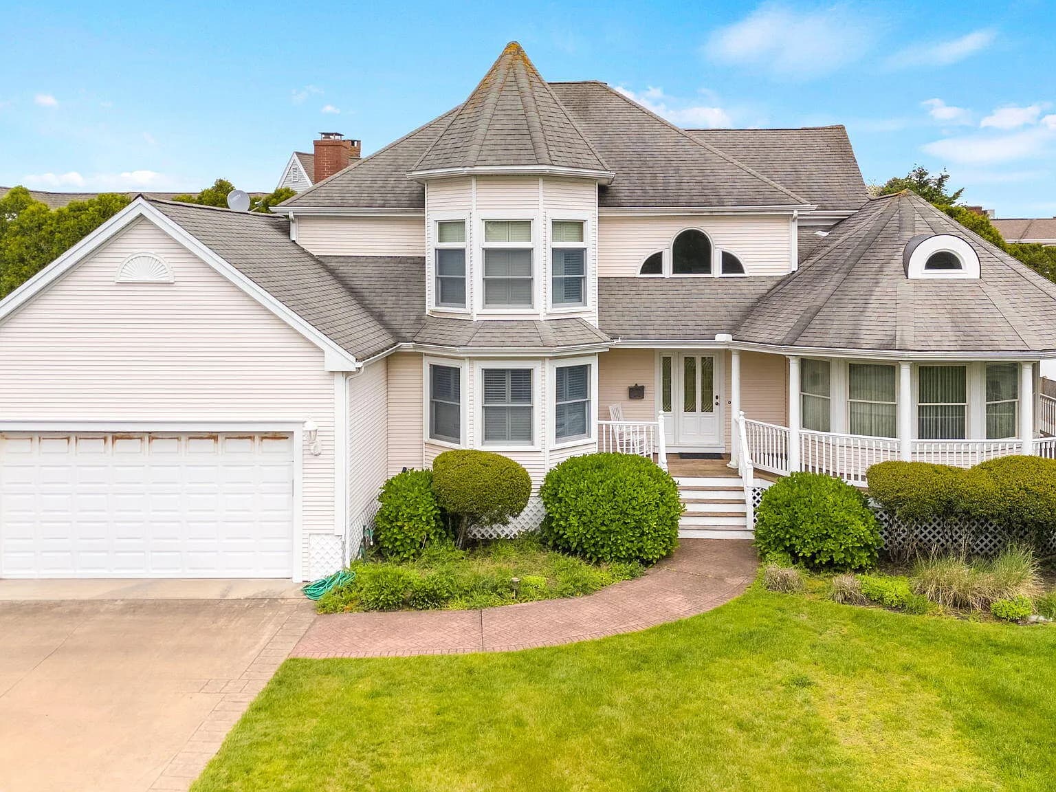 276 Shore Street - Photo 1