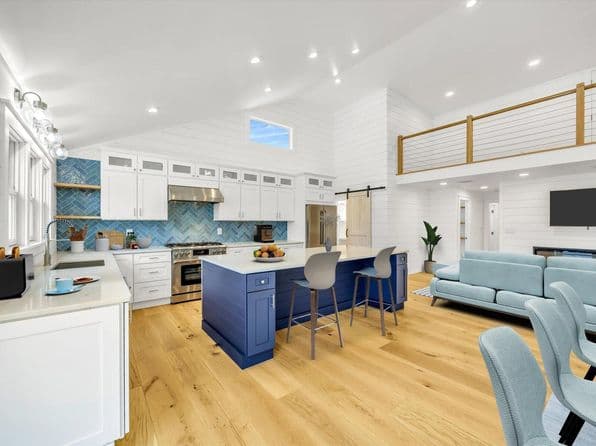 531 Menauhant Road, East Falmouth