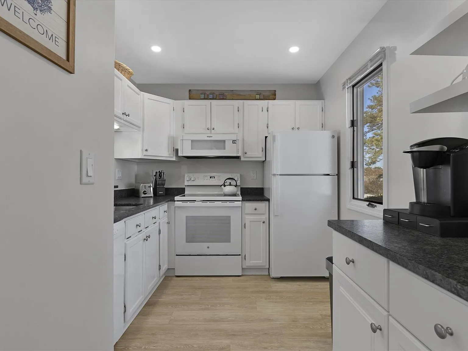 103 Trevor Lane UNIT 103 - Photo 3