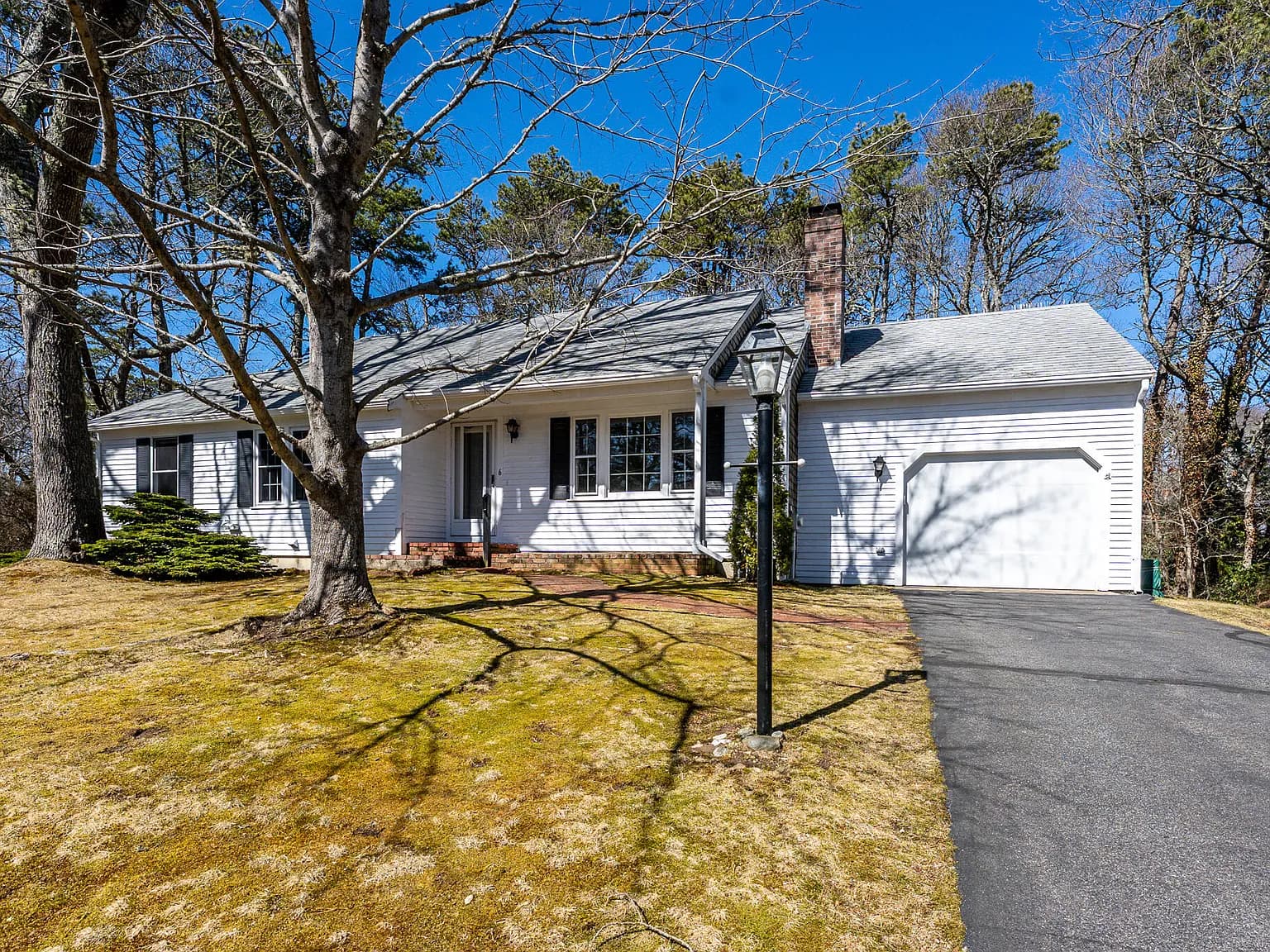 6 Clinton Drive - Photo 1