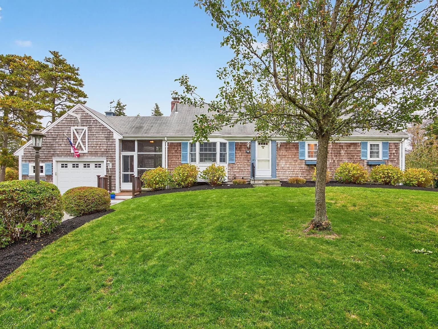 19-25 Whig Street, Dennis