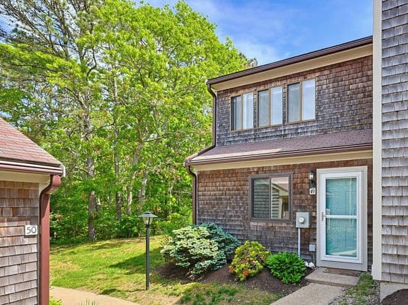 49 Round House Road, Bourne