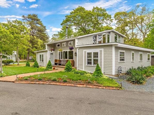 390 Brackett Road, Eastham