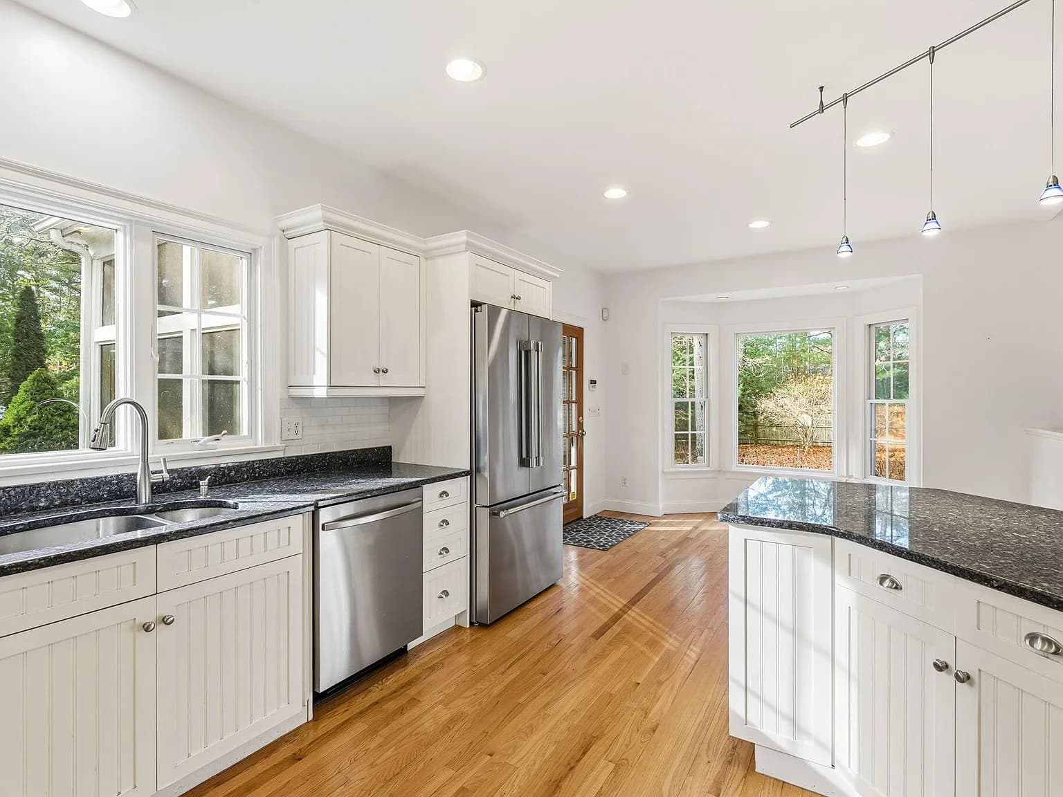 602 Putnam Avenue - Photo 3