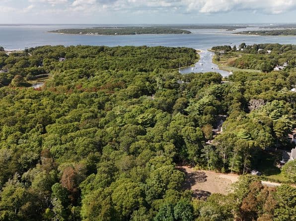 0 Quaker Road, North Falmouth