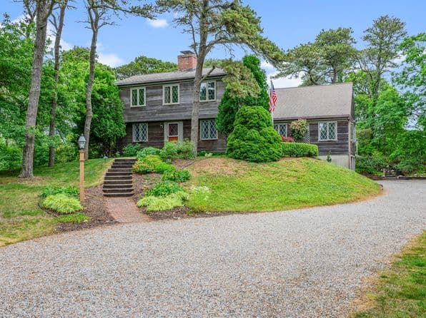 330 Champlain Road, Chatham