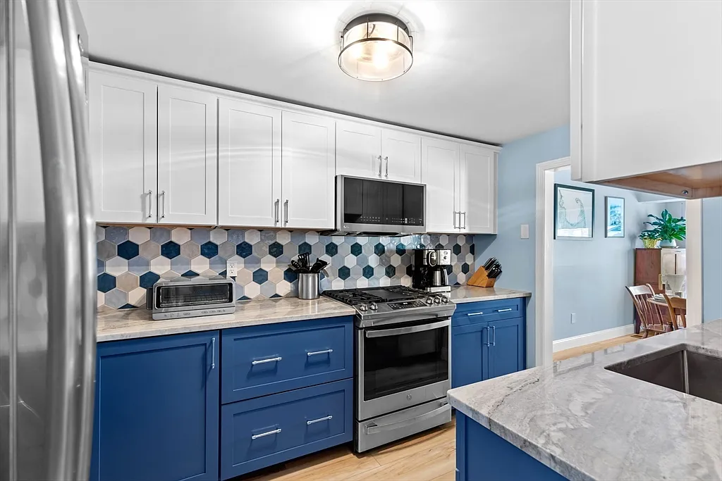 4 Harbor Hill Dr #4 - Photo 6