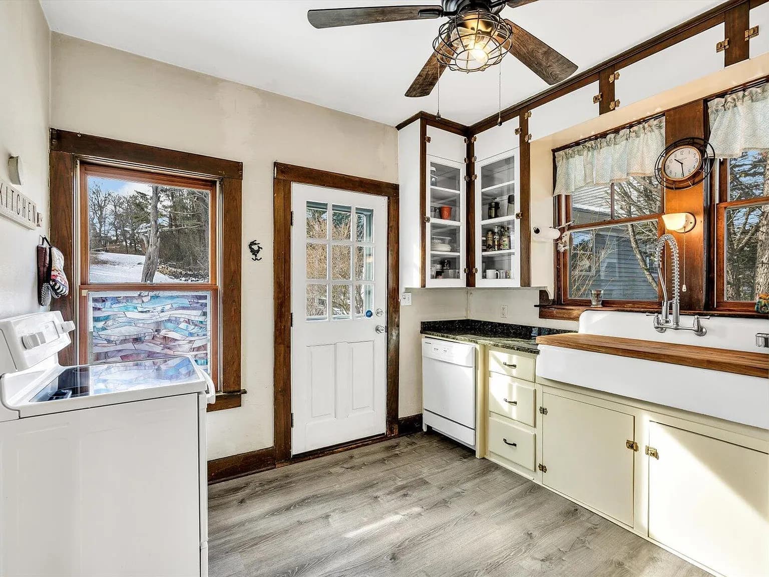 896 Sandwich Road - Photo 5