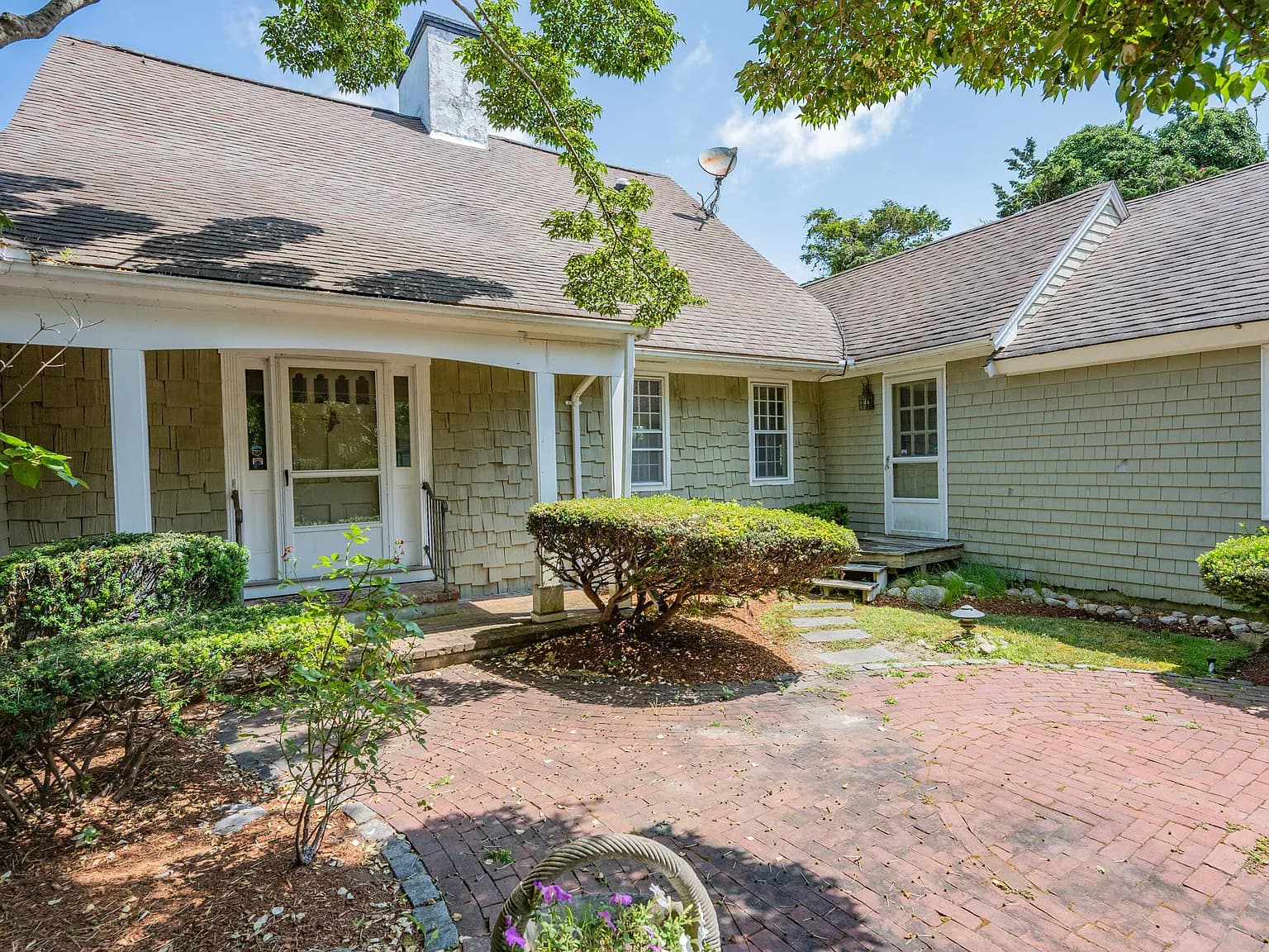 93 Harris Meadow Lane - Photo 1