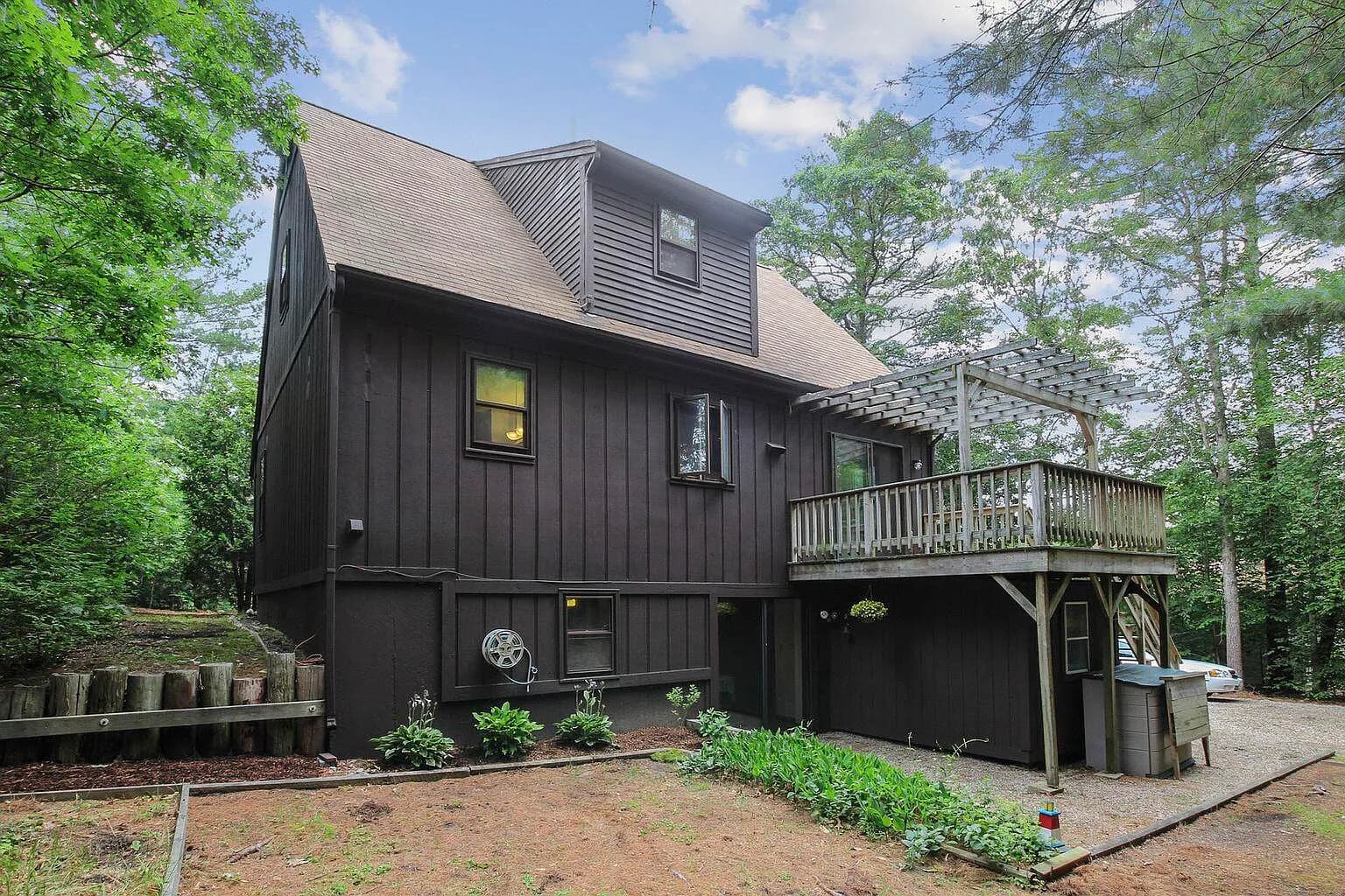 20 Lakewood Drive - Photo 1